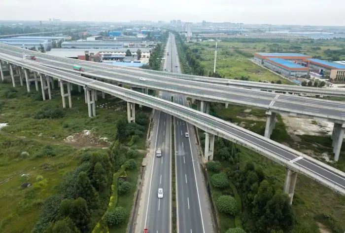 【決戰(zhàn)四季度】舊路煥新顏！這條路預(yù)計(jì)明年1月完成修復(fù)！