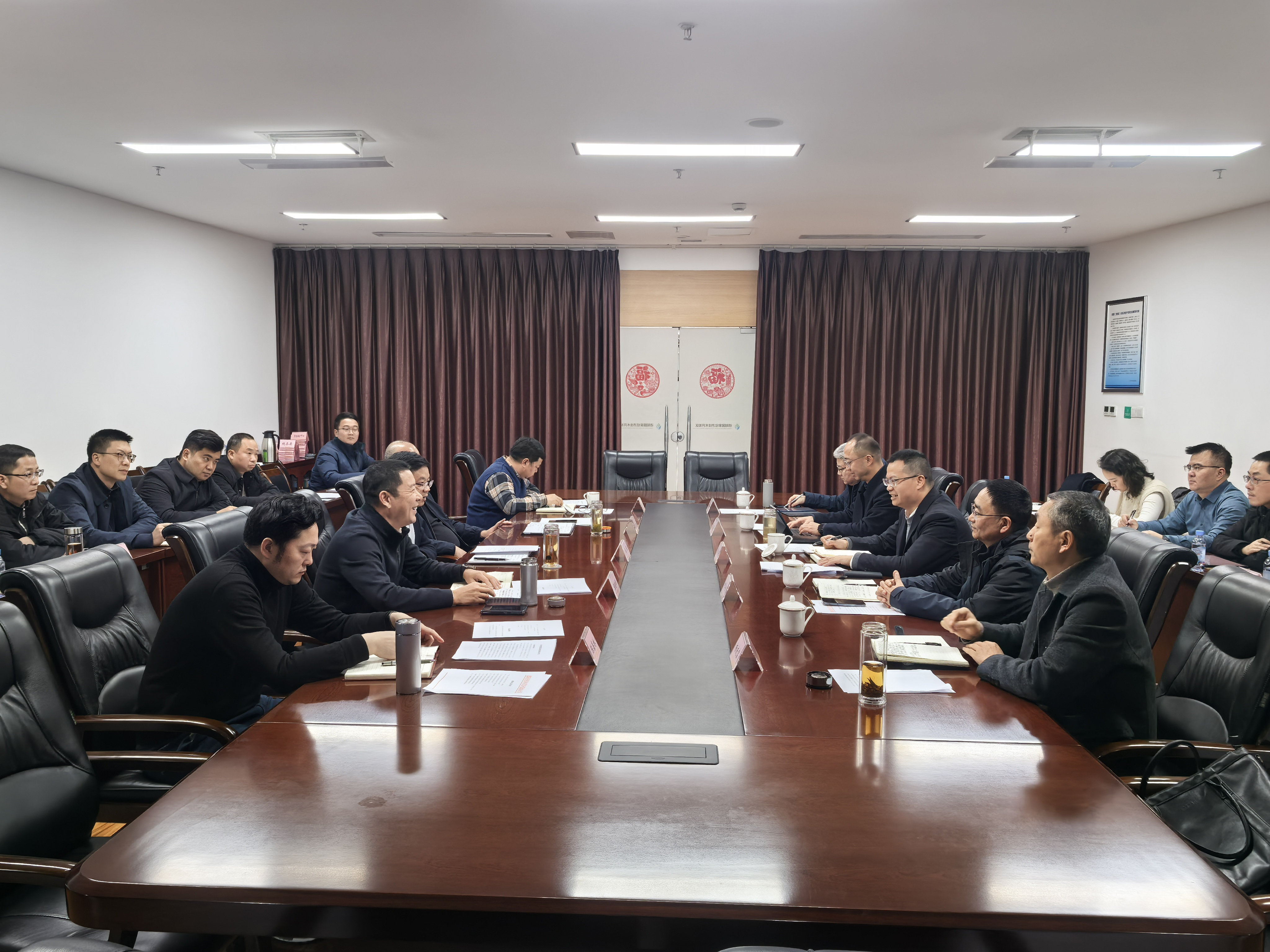 【攜手并進(jìn)，共創(chuàng)未來(lái)】德陽(yáng)發(fā)展集團(tuán)拜訪(fǎng)德陽(yáng)經(jīng)開(kāi)區(qū)共商深度合作與發(fā)展